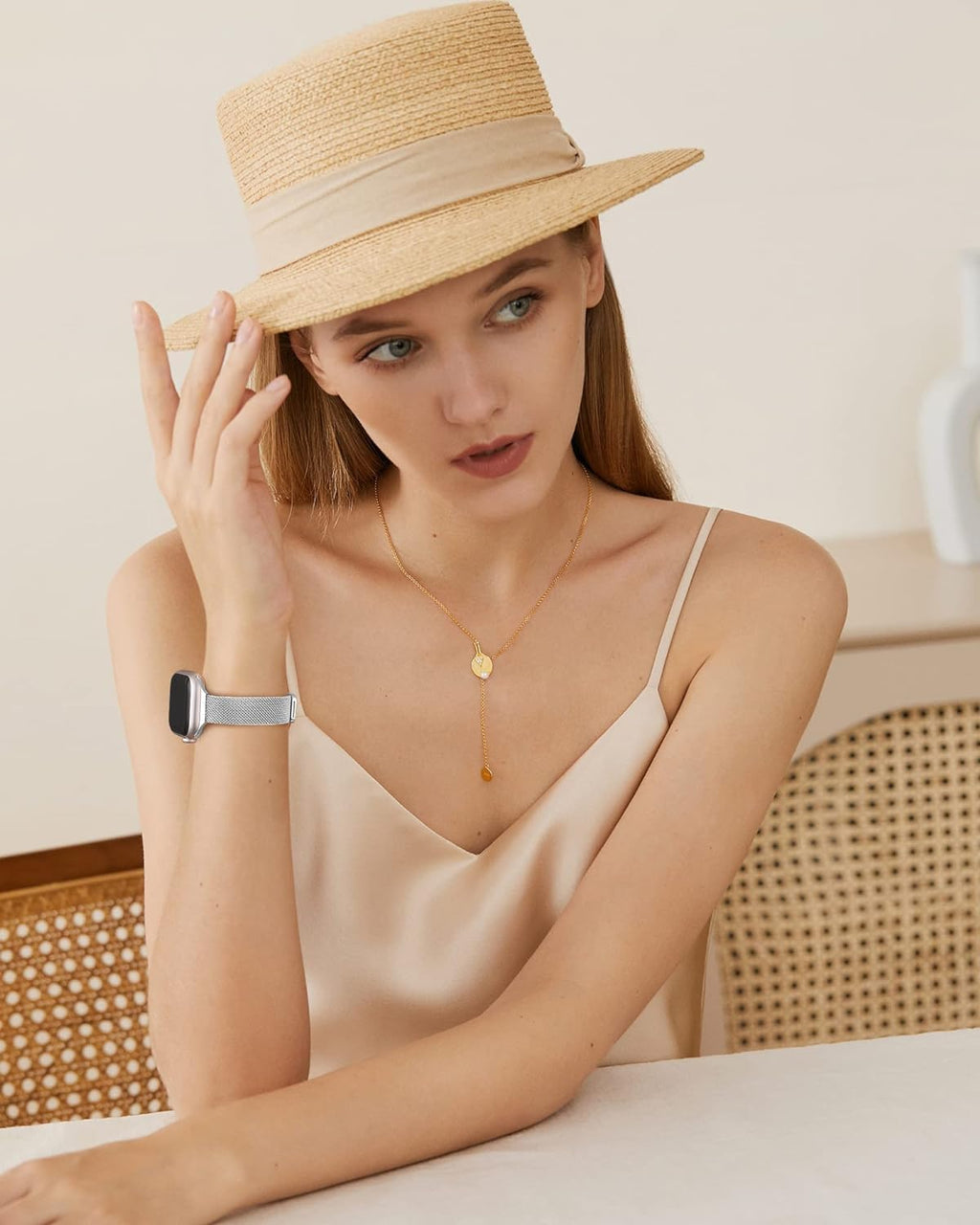 DV Milanese Strap Compatible with Apple Watch Straps 41mm 40mm 38mm Women Men, Dual Magnetic Adjustable Band for iWatch Series 8 7 6 5 4 3 2 1 SE, Fashion Metal Strap for Smart iWatch